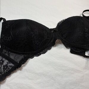 New Without Tag. Cute Black Lace Bra Size 36 C
Brand Just Be